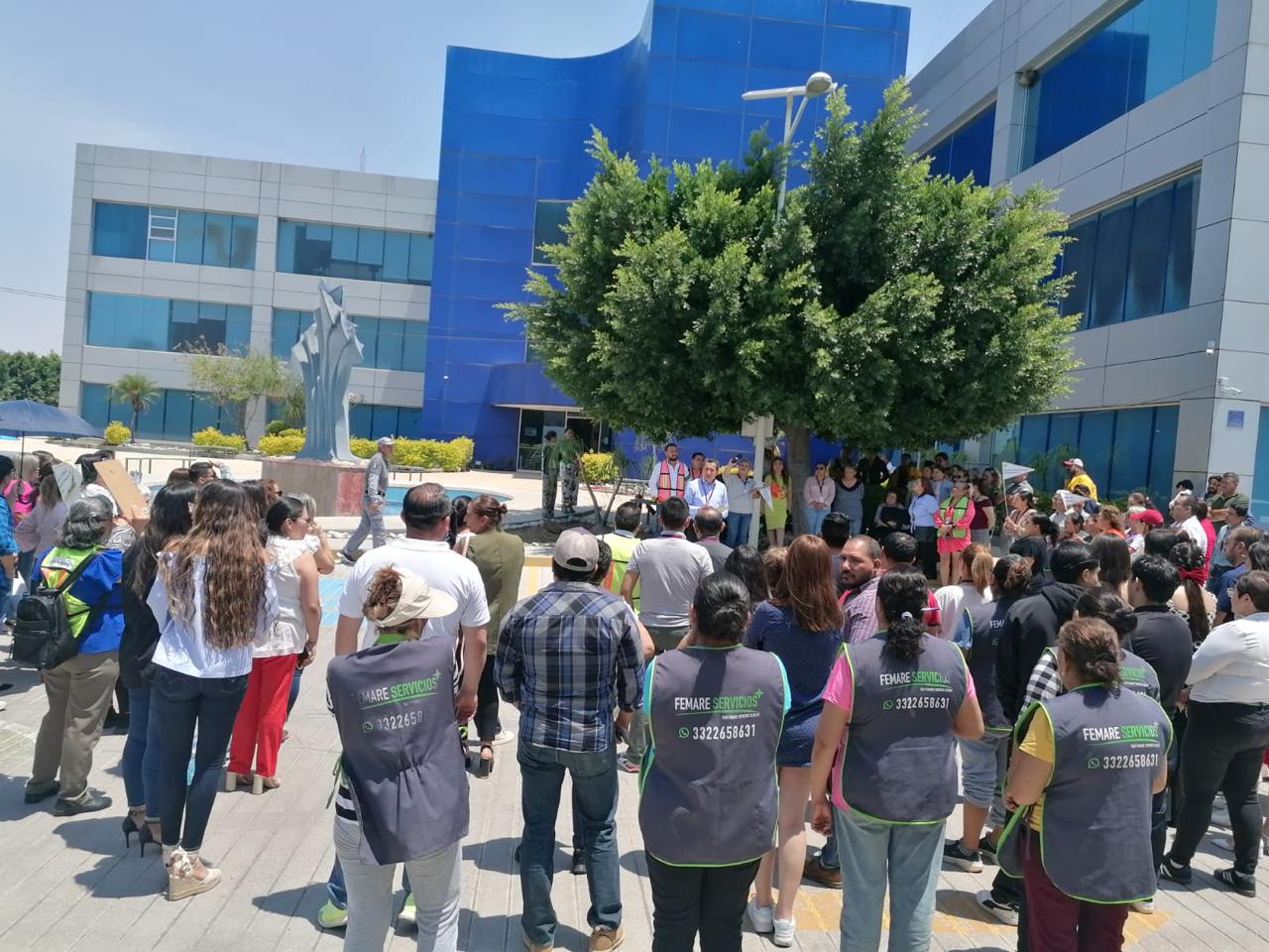 Participan en el Primer Simulacro Nacional 2025 - VIA El Canal de Celaya